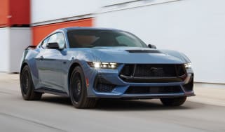 Ford Mustang 2022 - front